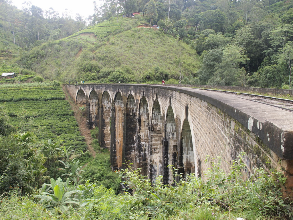The Nine Arch bridge in Ella